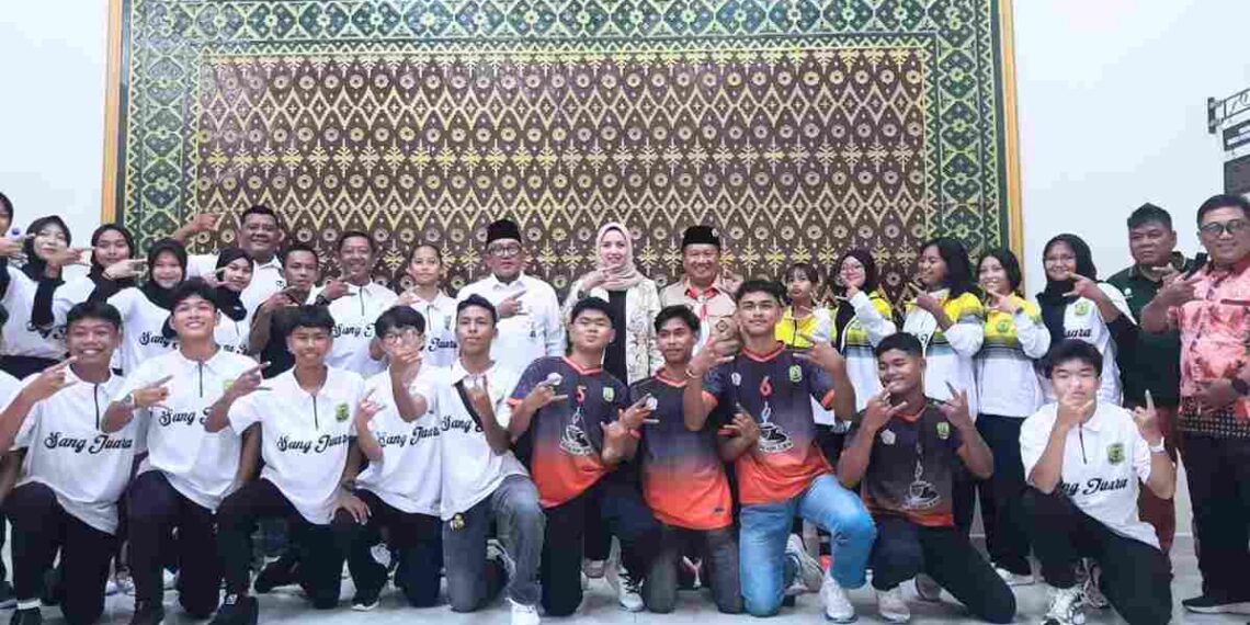 Wali Kota Lis Darmansyah Lepas 29 Atlet Pelajar Tanjungpinang ke POPNAS 2025