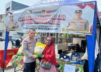 Harga Miring di Gerai Polisi: Polsek Tanjungpinang Kota Gelar Pangan Murah