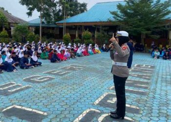 Polantas Ajak Pelajar SMPN 11 Tanjungpinang Jadi Generasi Tertib Lalu Lintas