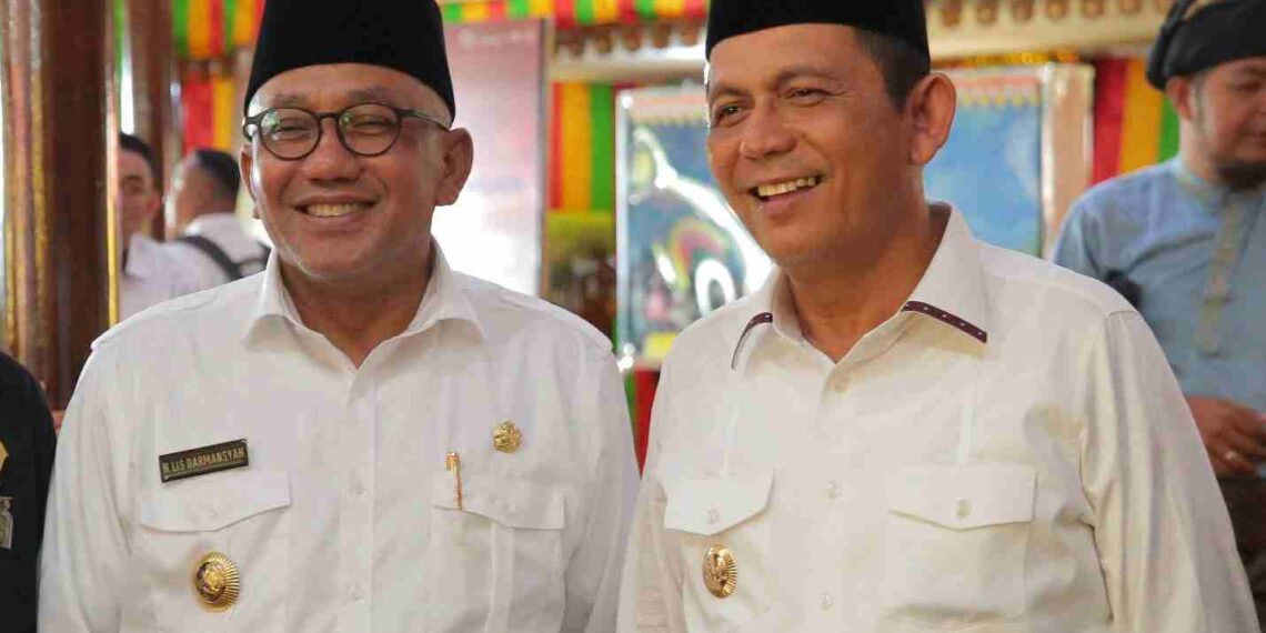 Tata Ulang Ikon Kota, Pemprov-Pemko Tinjau Pedagang di Taman Gurindam 12