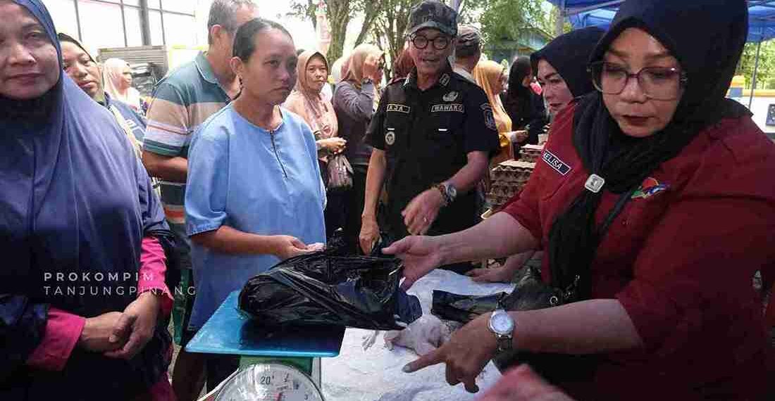 GPM Tanjungpinang Tekan Harga Pangan, Warga Serbu Pasar Murah