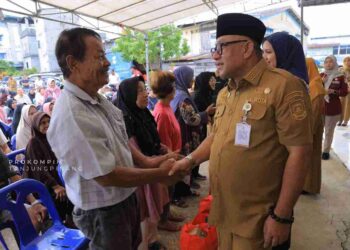 Pemko Tanjungpinang Salurkan 357 Paket Sembako untuk Lansia Bukit Bestari