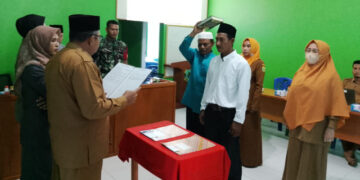 Camat Lingga Utara Hadiri Pelantikan PAW BPD Desa Sungai Besar