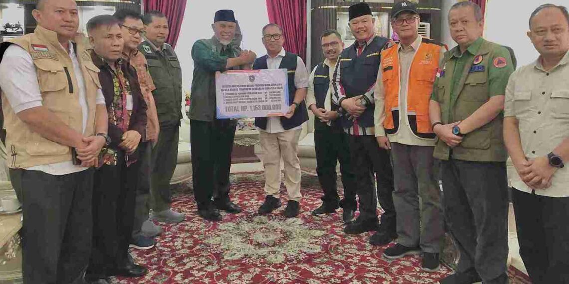Kepri Salurkan Rp1,15 Miliar untuk Korban Banjir Bandang Sumbar