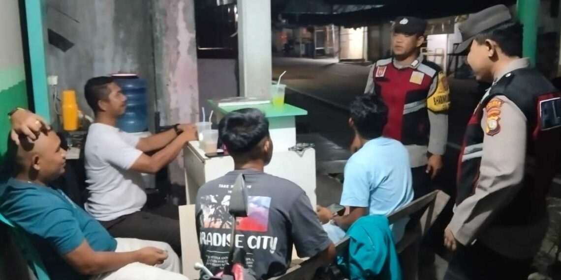 Patroli Malam Polsek Moro Sisir Gang Sempit, Perkuat Keamanan Warga