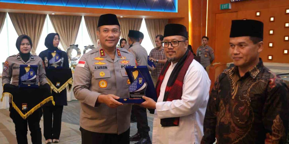 Bentengi Investasi Kepri, Kapolda Kukuhkan Da'i Kamtibmas Sebagai Cooling System