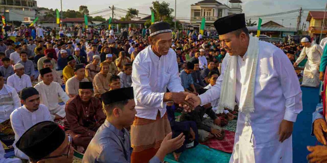 Di Mimbar Shalat Id, Gubernur Ansar Peringatkan Bahaya Anak Durhaka