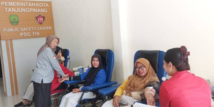 Sambut PSC 119, Dinkes Tanjungpinang Geber Donor Darah dan Khitan Gratis