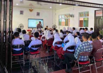 Polres Tanjungpinang Bekali Siswa Sekolah Rakyat Bahaya Narkoba dan Akses Darurat 110