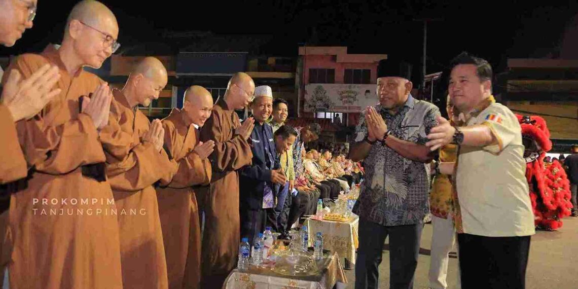Waisak di Tanjungpinang Gaungkan Pesan Perdamaian dan Toleransi