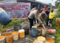 Polres Karimun Salurkan Air Bersih untuk Warga Telaga Riau