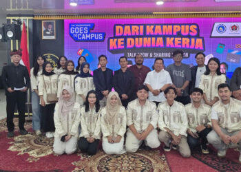 PWI Goes to Campus: Mahasiswa UMRAH Diajarkan Cara Berbisnis dari Hobi Menulis
