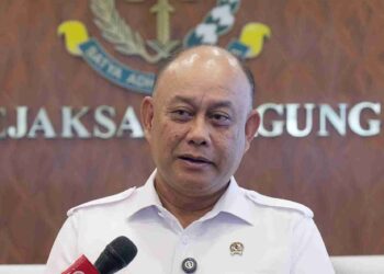 Kejagung Tahan Tiga Eks Pimpinan BGN, Diduga Terlibat Korupsi Program MBG