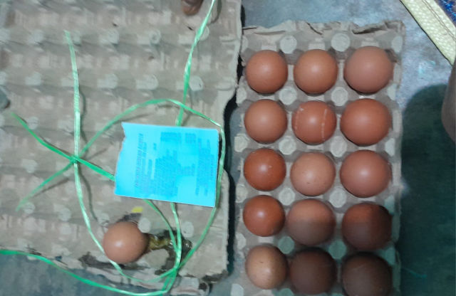 Beli Telur Berbelatung di Swalayan Mahkota Tanjungpinang, Konsumen Kecewa Berat