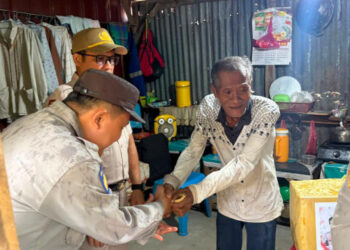 Polres Karimun Salurkan Bantuan Tali Asih Lewat Program Jumat Berkah