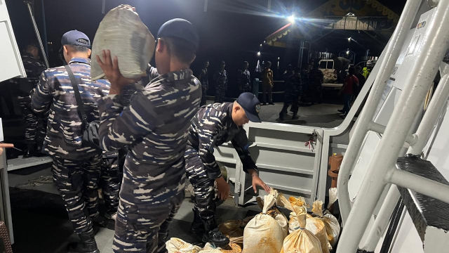 KRI Beladau-643 Gagalkan Tambang Timah Ilegal di Perairan Lingga, Satu Tersangka Diamankan