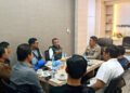 Pertemuan pengurus PWI Kepri Pokja Tanjungpinang dengan Wakapolresta Tanjungpinang AKBP Farouk Oktora di Mapolresta Tanjungpinang, Kamis (3/9/2026). (Foto: PWI Kepri)