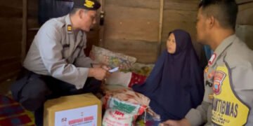 Jumat Berkah Polres Karimun, Warga Kurang Mampu di Kundur Terima Tali Asih