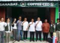 Sahabat Coffee CEO membuka outlet baru di Tanjungpinang. Pemko mendorong UMKM berkembang melalui kualitas produk dan kolaborasi.