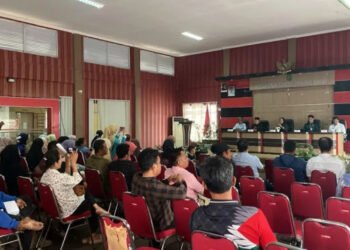 Relokasi UMKM Teluk Keriting dan Bandrek 36 tertunda setelah pelaku usaha keberatan dengan lokasi pengganti dan meminta kepastian dari Pemprov Kepri.