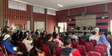 Relokasi UMKM Teluk Keriting dan Bandrek 36 tertunda setelah pelaku usaha keberatan dengan lokasi pengganti dan meminta kepastian dari Pemprov Kepri.