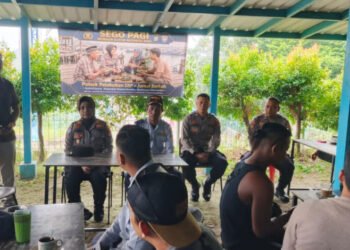 Polsek KKP Tanjungpinang menggelar Sego Pagi bersama driver lori dan buruh Pelabuhan Roro Dompak untuk mempererat silaturahmi dan menjaga kamtibmas.