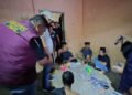 Polres Karimun mengamankan lima orang dalam patroli narkoba bersama BNN dan menyita 18 paket sabu seberat bruto 6,53 gram dari dua lokasi