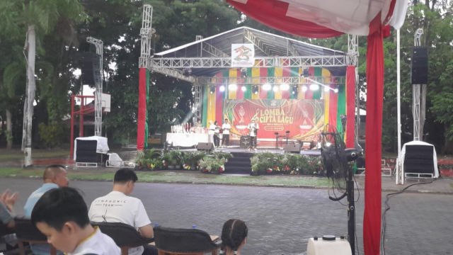 Pemko Tanjungpinang mengapresiasi kreativitas peserta lomba cipta lagu Pop dan Melayu Simfoni Alam Berkicau serta lomba mewarnai se-Kota Tanjungpinang.