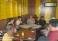 Polsek Buru menyerap aspirasi warga melalui dialog kamtibmas dan mengajak masyarakat aktif menjaga keamanan serta melaporkan potensi gangguan melalui layanan 110.
